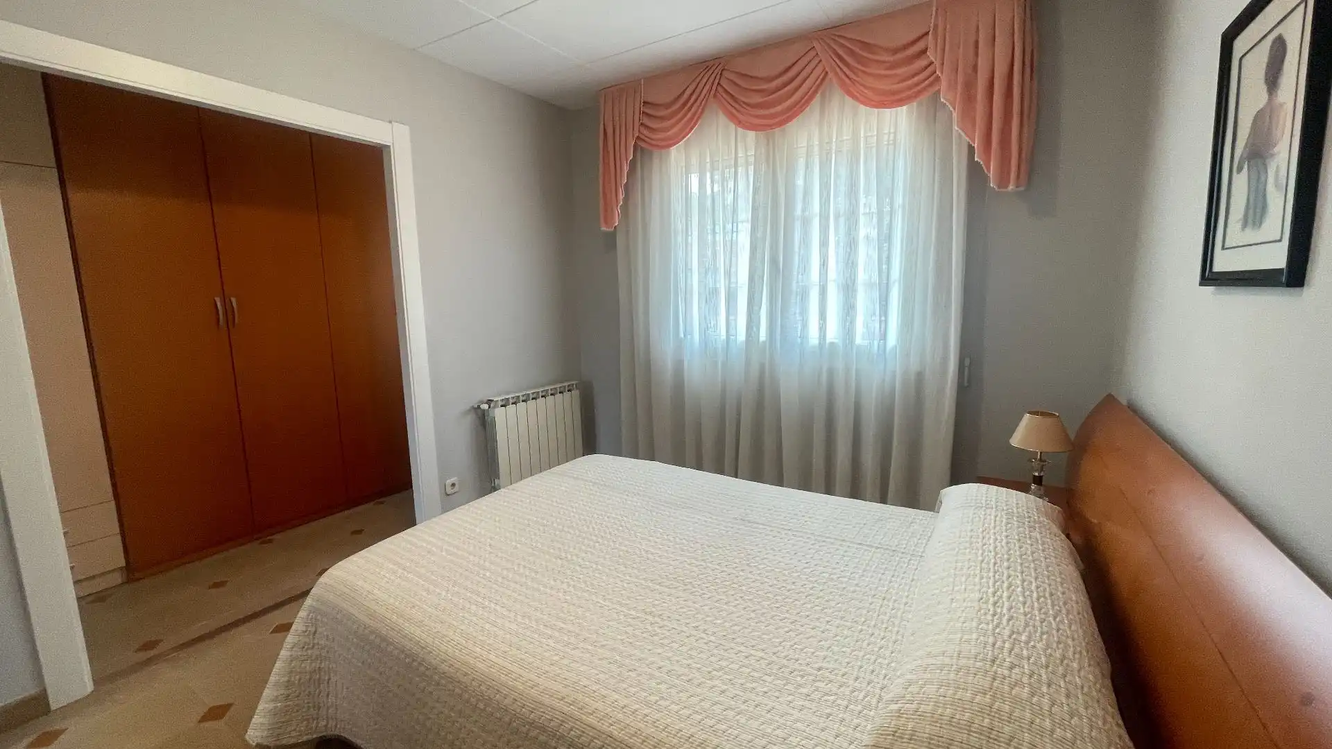 Dormitori de Casa o xalet en venda en Rubí amb Calefacció, Jardí privat i Terrassa