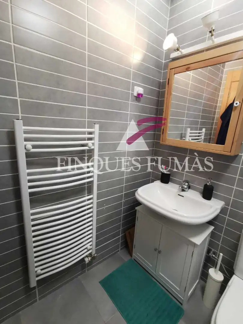 Badezimmer von Wohnung zur Miete in Sant Guim de Freixenet mit Heizung, Parkett und Möbliert