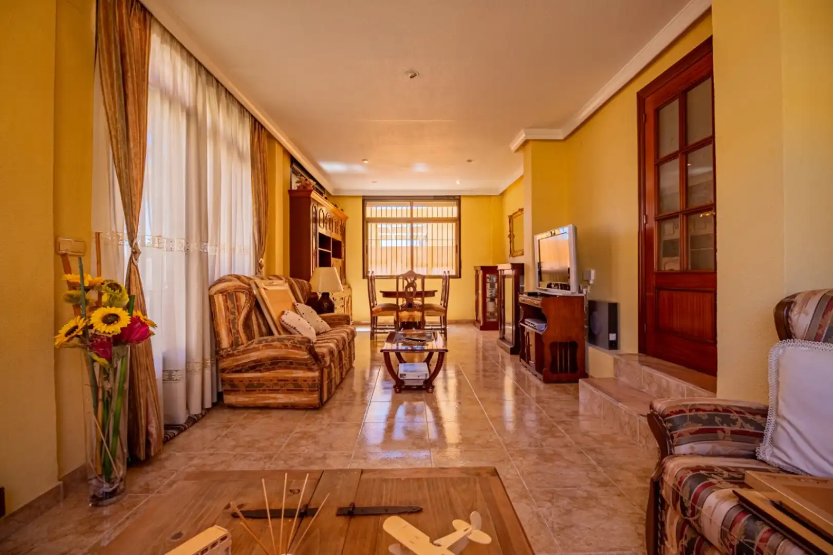 Sala de estar de Casa o chalet en venta en La Nucia con Aire acondicionado, Calefacción y Terraza