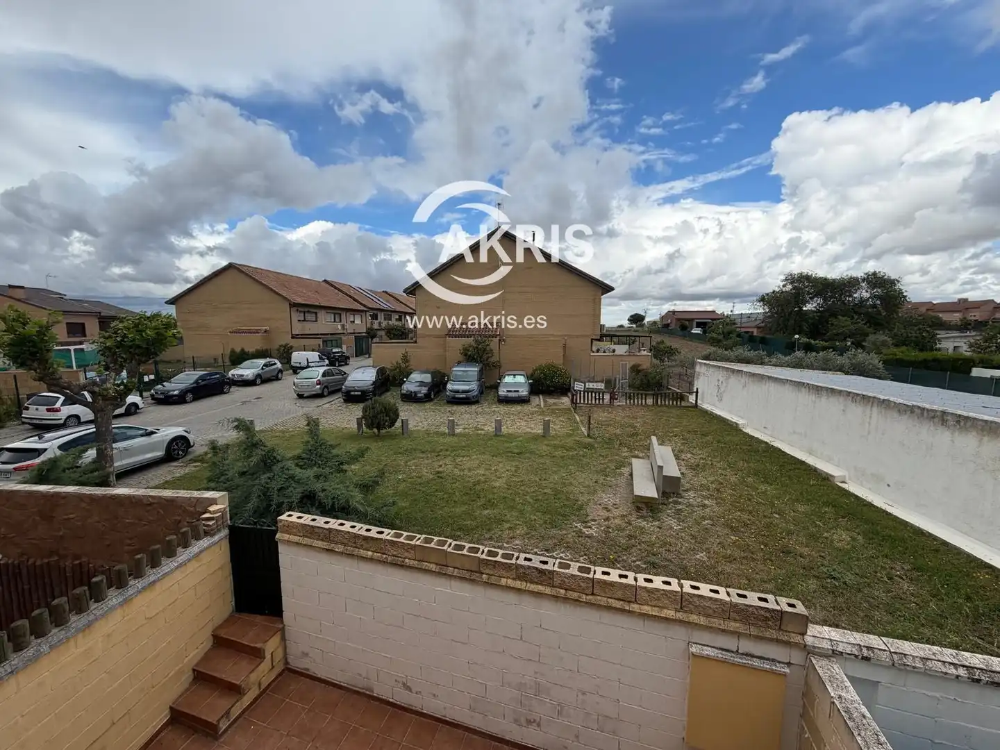 Garten von Einfamilien-Reihenhaus zum Verkauf in Casarrubios del Monte mit Klimaanlage, Heizung und Terrasse