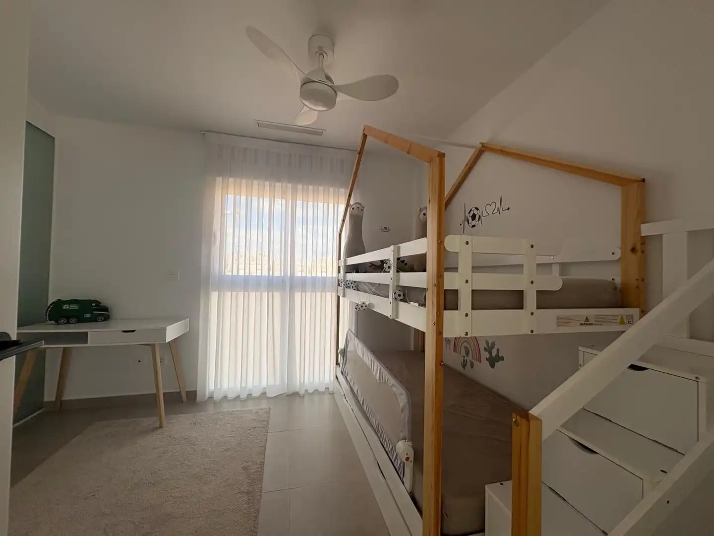 Habitación de Casa o chalet en venta en Pilar de la Horadada con Aire acondicionado, Calefacción y Jardín privado