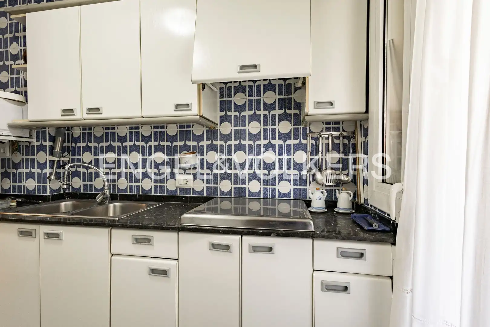 Kitchen of Flat for sale in Barcelona  with Air Conditioner, Heating and Balcony
