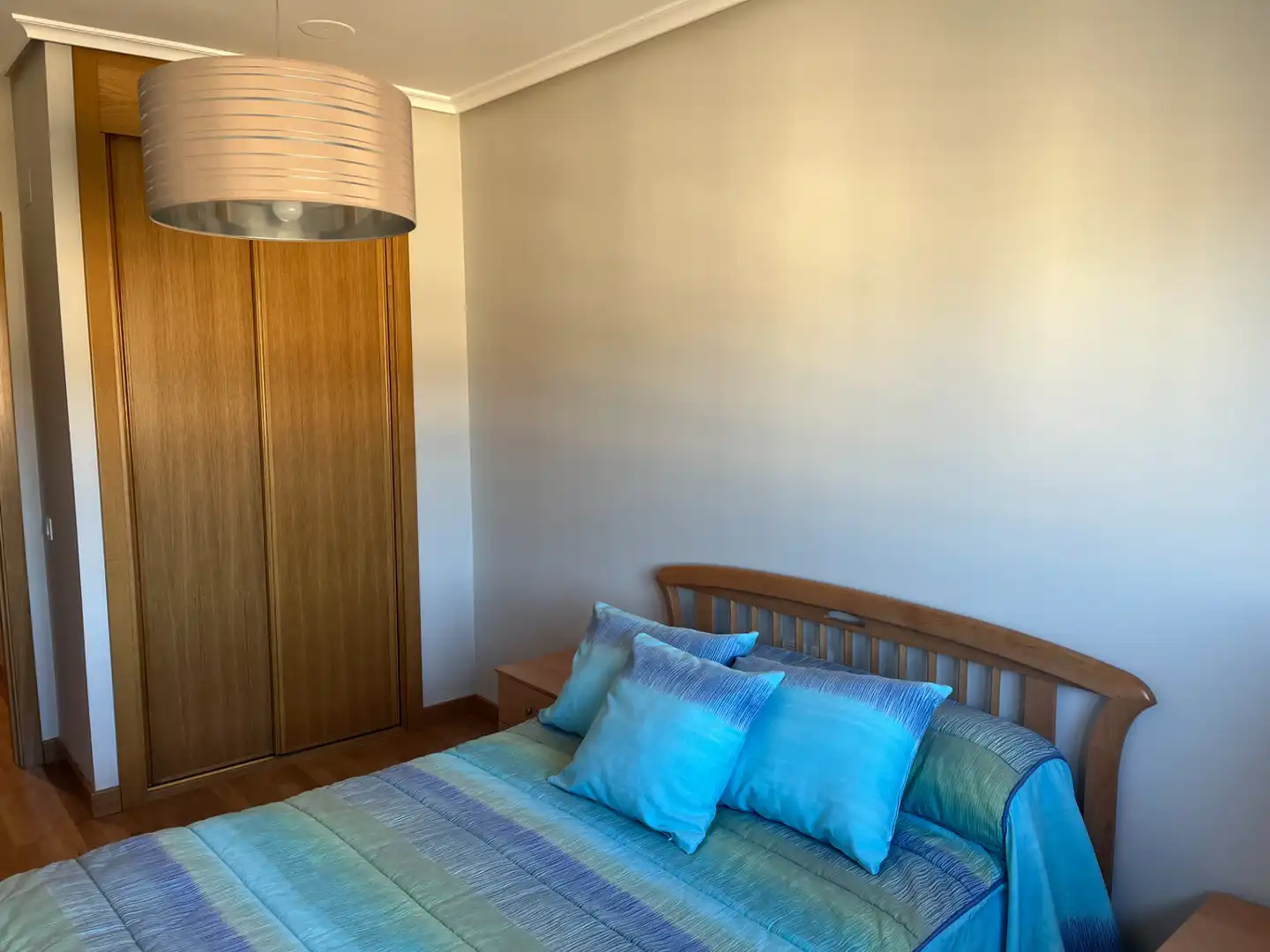Bedroom of Attic for rent in  Logroño  with Air Conditioner, Heating and Parquet flooring