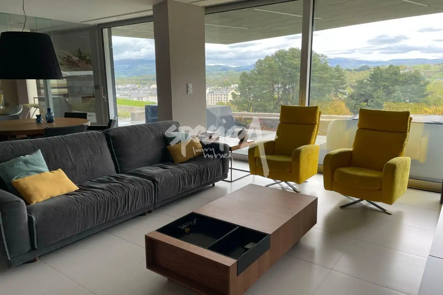 Sala de estar de Casa o chalet en venta en Sarria con Aire acondicionado, Jardín privado y Terraza