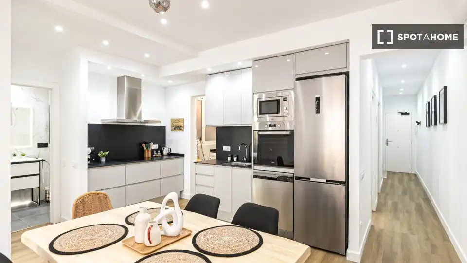 Flat with terrace to rent in Eixample, imagen 5