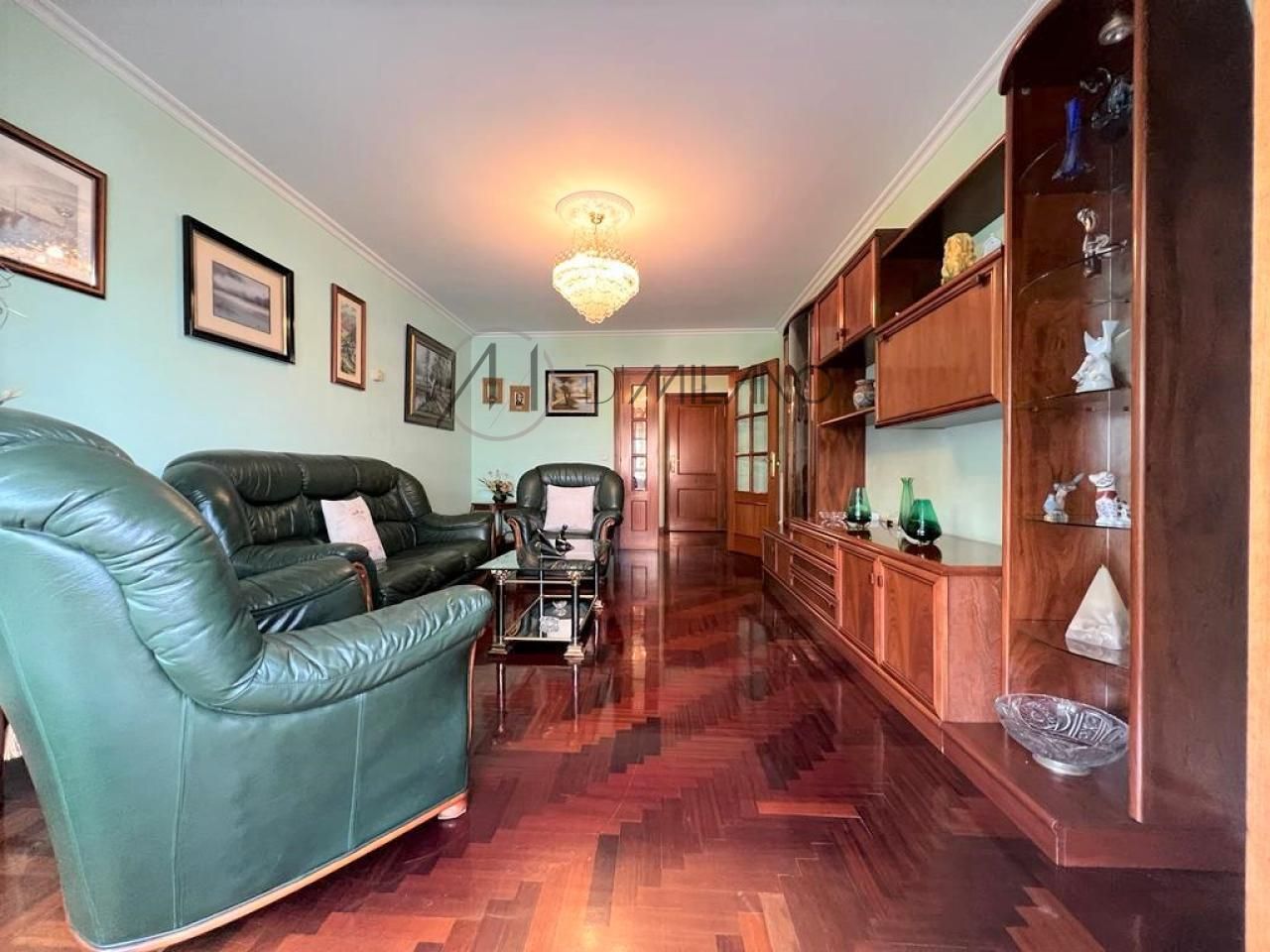 Living room of Flat to rent in Vigo   with Heating, Parquet flooring and Storage room