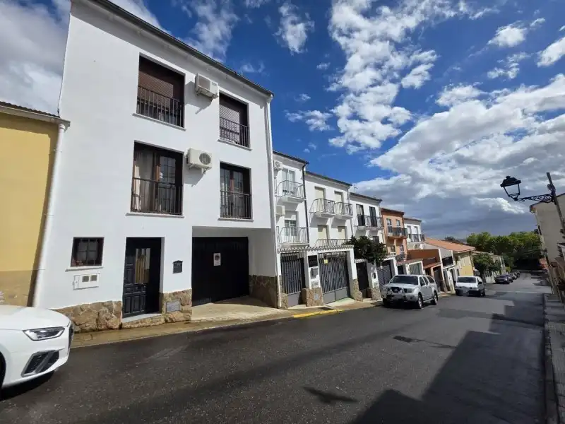 Chalet con terraza en venta en Malpartida de Plasencia, imagen 2