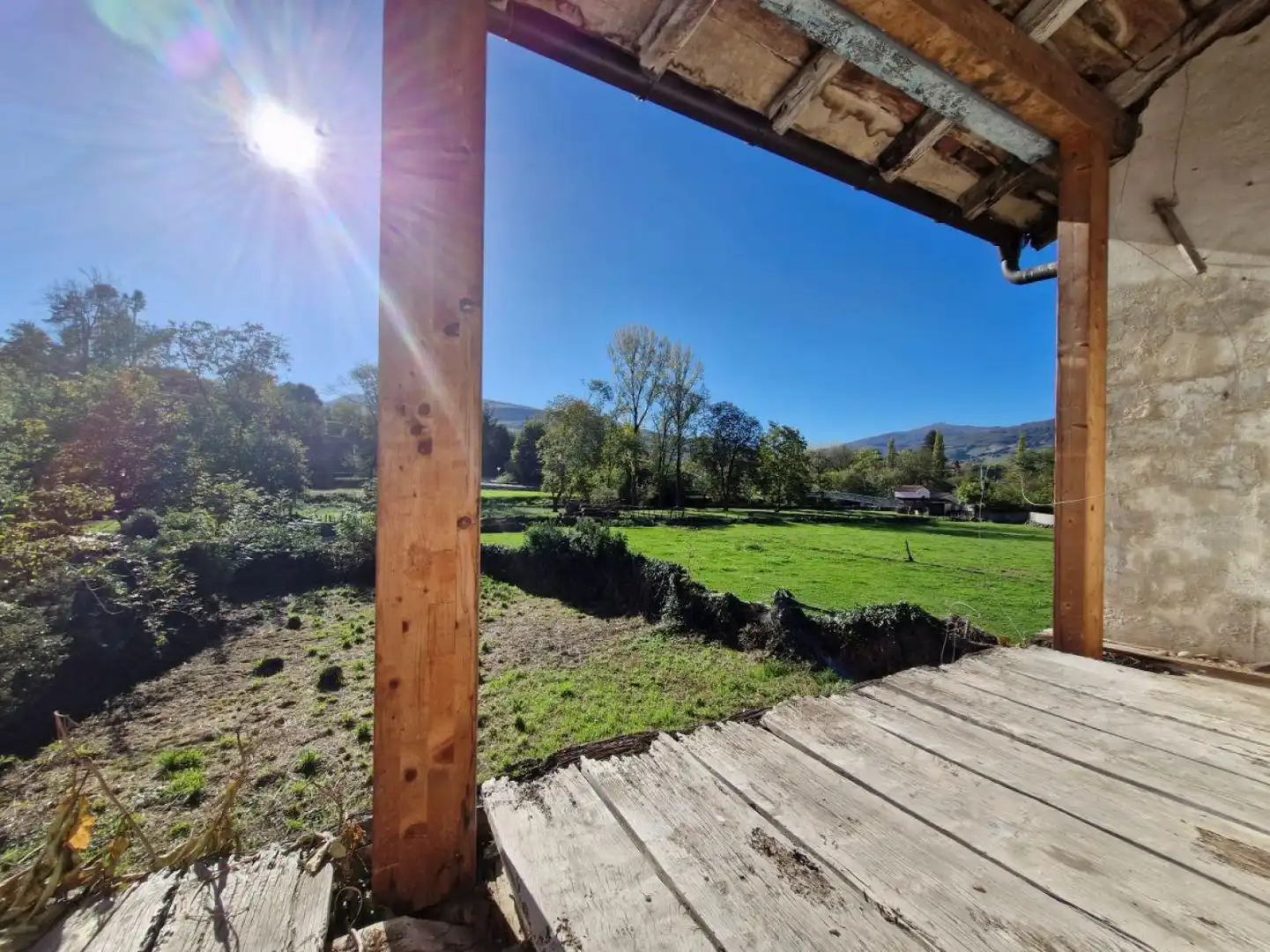 Garten von Einfamilien-Reihenhaus zum Verkauf in Arenas de Iguña mit Privatgarten und Balkon