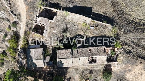 LUXURY COUNTRY ESTATE  FINCA PRIVADA DE 440 HECTÁREAS EN REQUENA  AGUA, BOSQUE, VIÑEDO Y POSIBILIDAD CINEGÉTICA