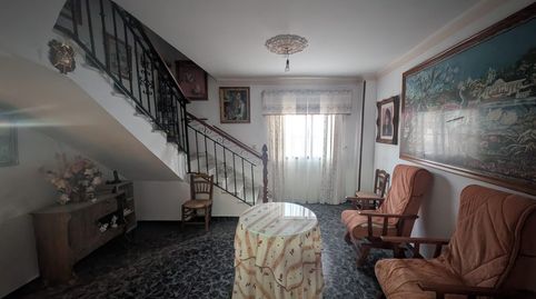 GRAN CASA EN LA RABITA EN LA CALLE TRASERA ALTA!