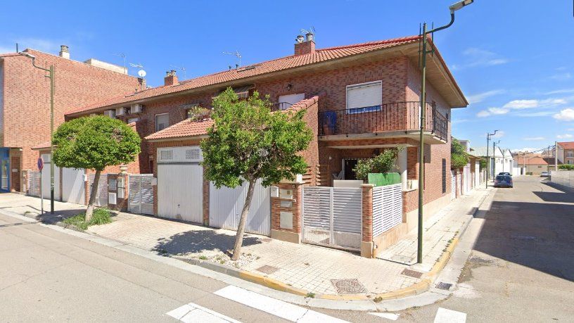 Casa adosada en venda a Avenida de Colón, Villanueva de Gállego