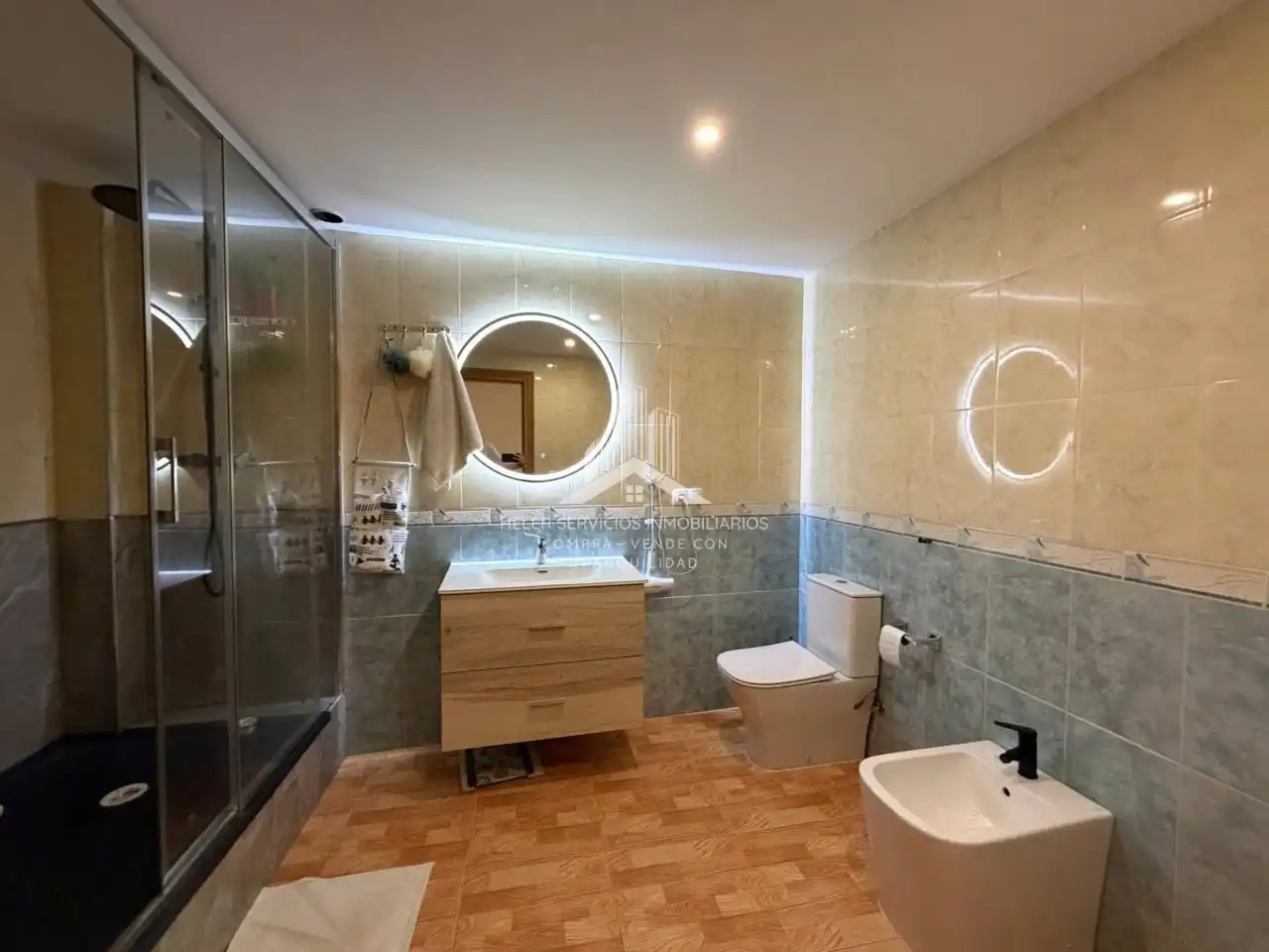 Bany de Apartament en venda en Vila-real amb Parquet, Terrassa i Traster