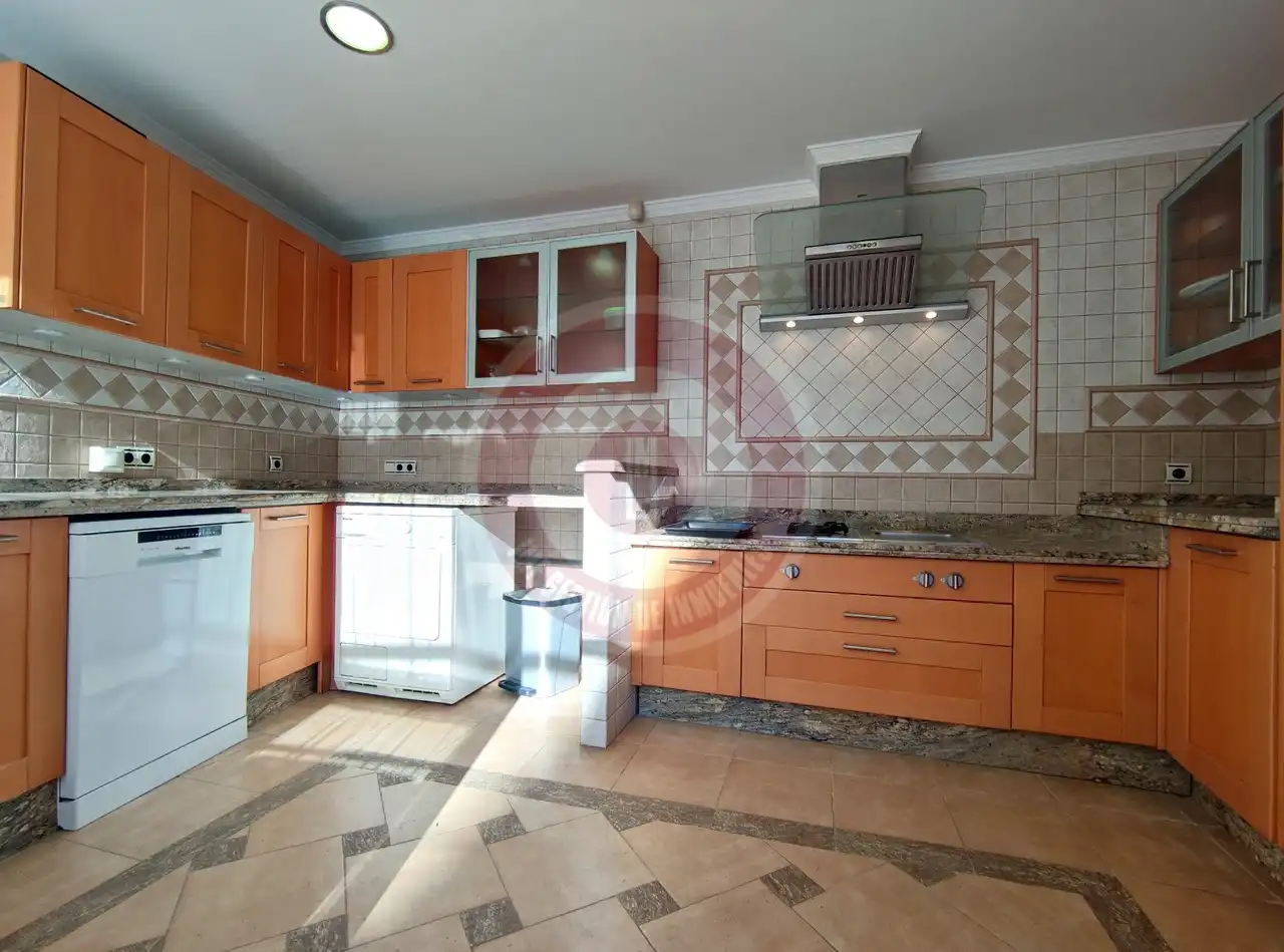 Cocina de Casa o chalet en venta en Vélez-Málaga con Aire acondicionado, Jardín privado y Terraza