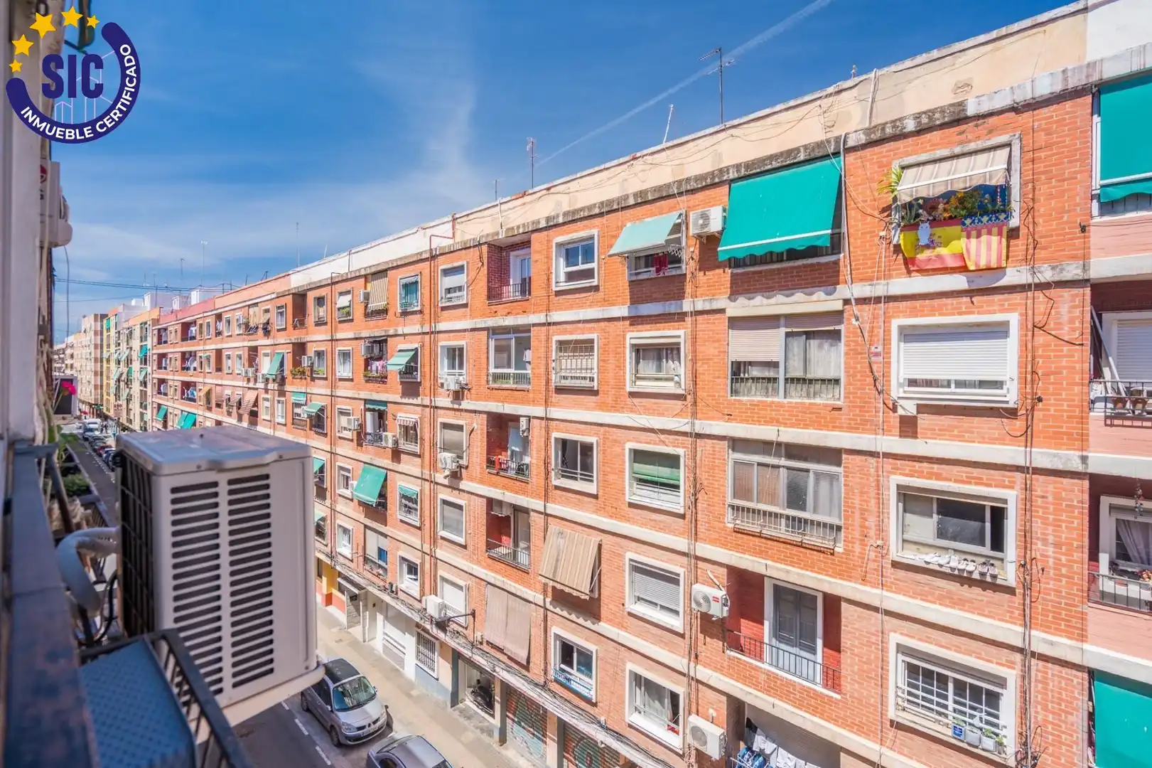 Exterior view of Apartments for sale in Valencia  with Air Conditioner