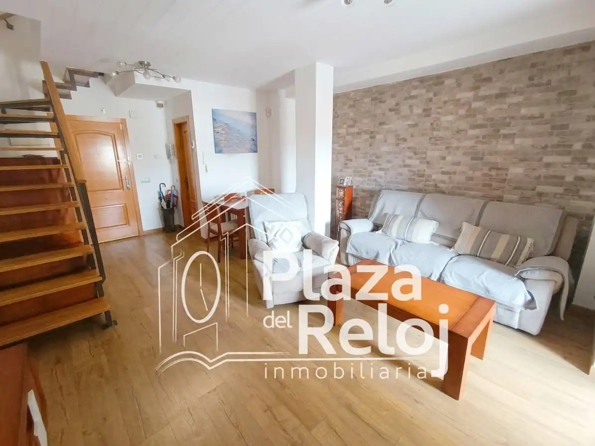 Sala de estar de Dúplex en venta en Talavera de la Reina con Calefacción, Terraza y Trastero