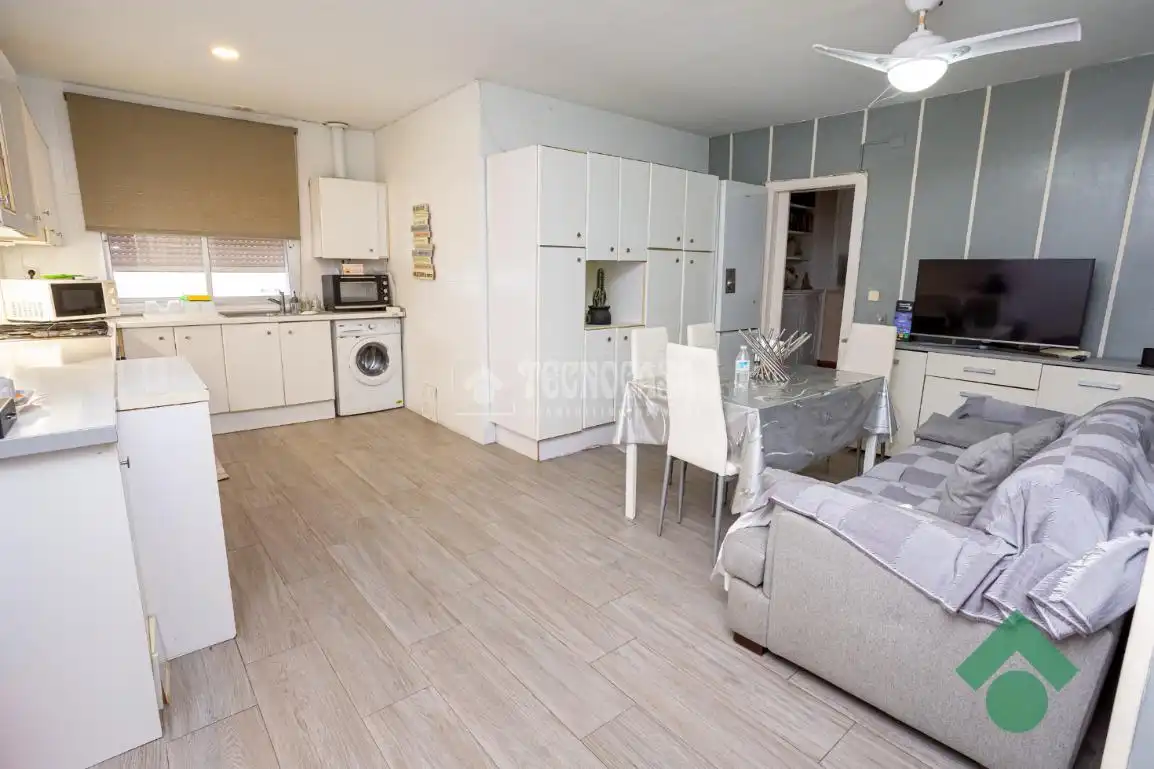 Kitchen of Flat for sale in Algeciras  with Terrace, Storage room and Furnished
