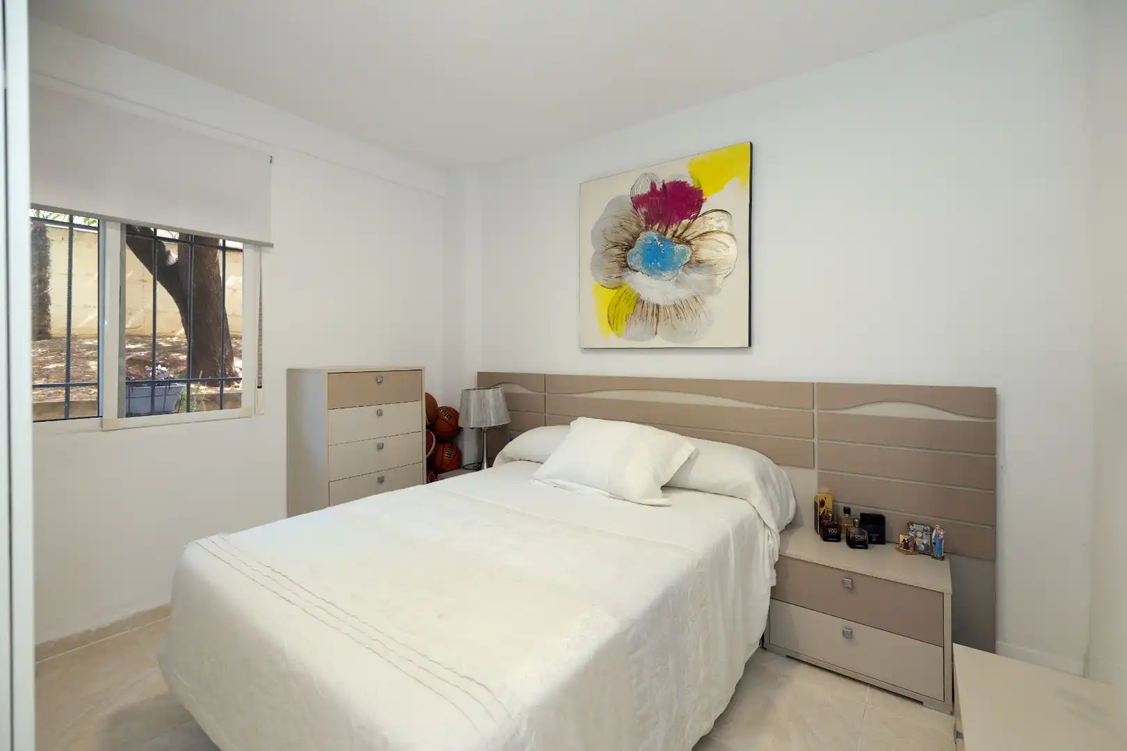 Habitación de Planta baja en venta en Marbella con Terraza y Piscina comunitaria