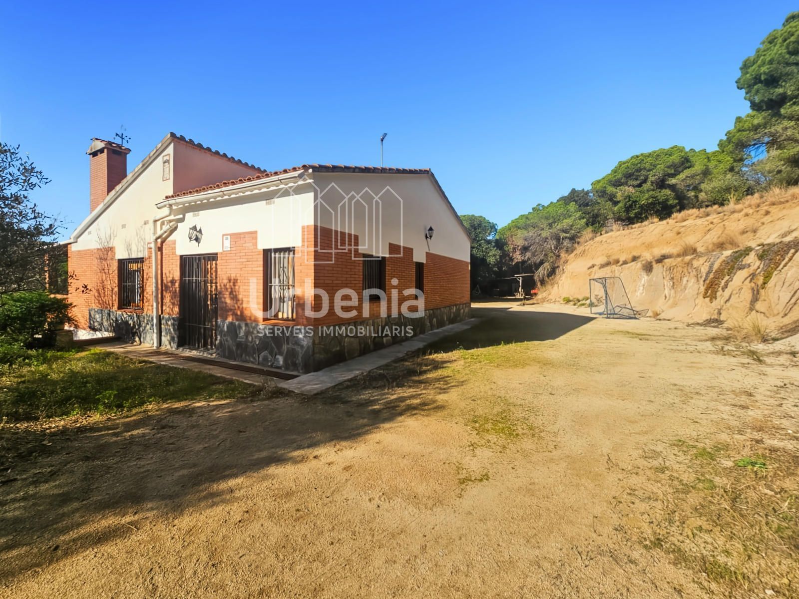 Exterior view of House or chalet for sale in Arenys de Munt