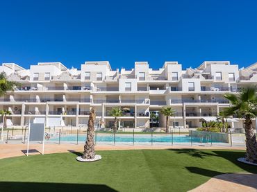 Apartamento con piscina en venta en El Raso