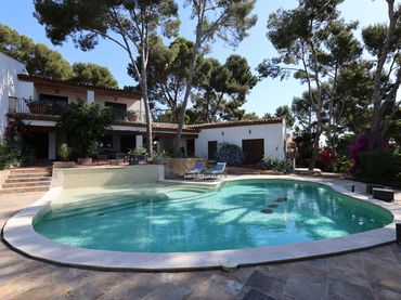 Villa con piscina in vendita a Mar del