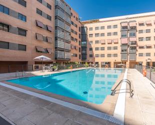 Swimming pool of Flat for sale in  Madrid Capital