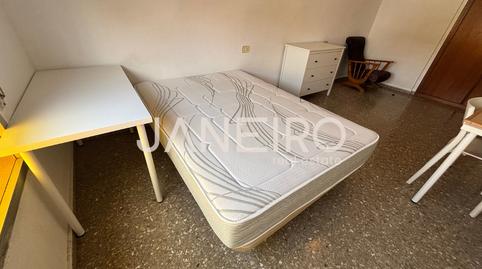 Foto 2 de Piso de alquiler en Avinguda de la Constitució, Torrefiel, Valencia