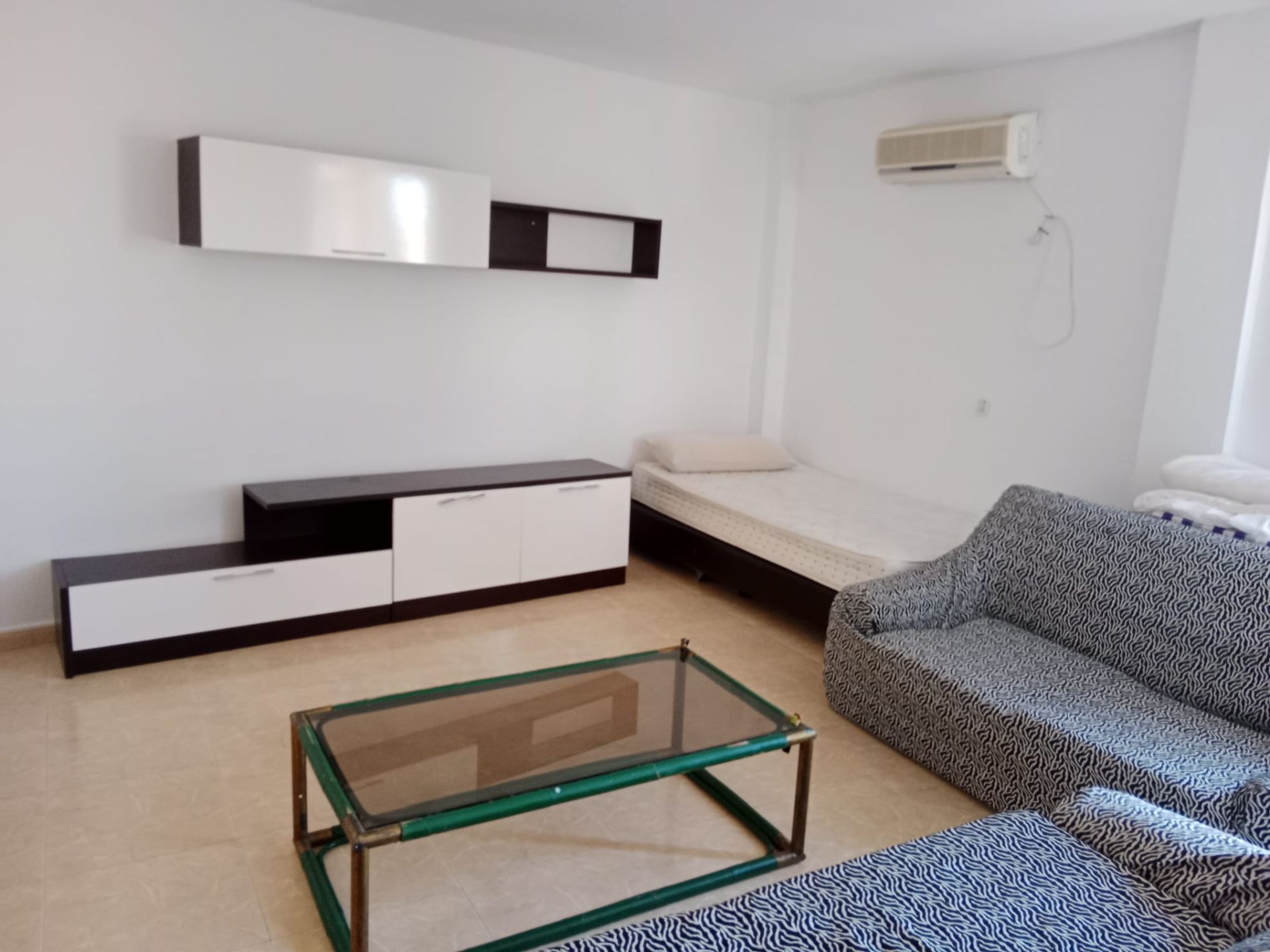 Living room of Flat to rent in Villaseca de la Sagra  with Heating, Terrace and Furnished