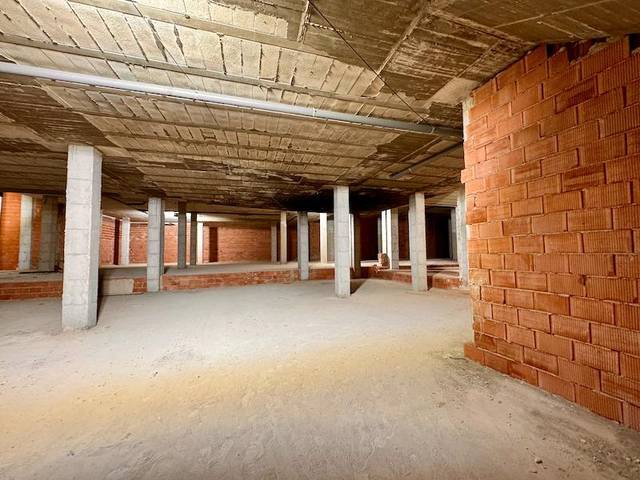 Local comercial en Alquiler en Calle LOMA LA en Antonio Machado