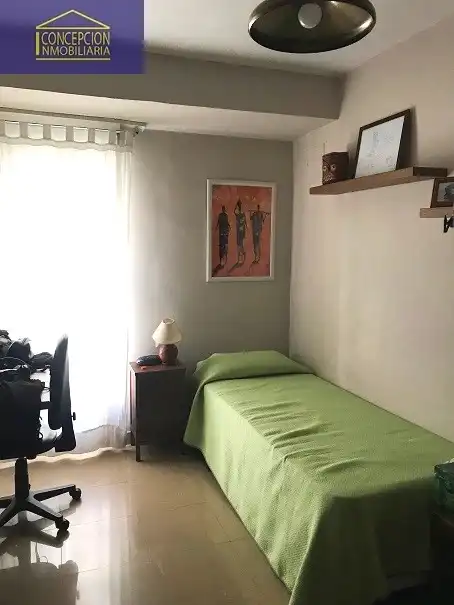 Dormitori de Apartament de lloguer en Córdoba amb Aire condicionat, Calefacció i Moblat