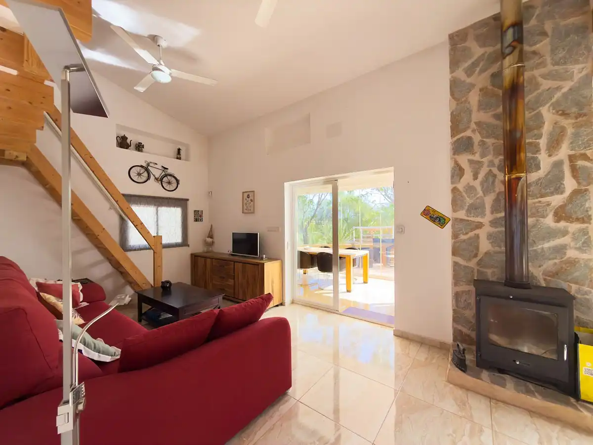 Wohnzimmer von Country house zum Verkauf in Aspe mit Klimaanlage, Heizung und Privatgarten