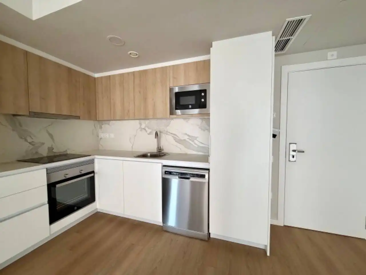Kitchen of Flat for rent in Terrassa  with Air Conditioner, Heating and Parquet flooring