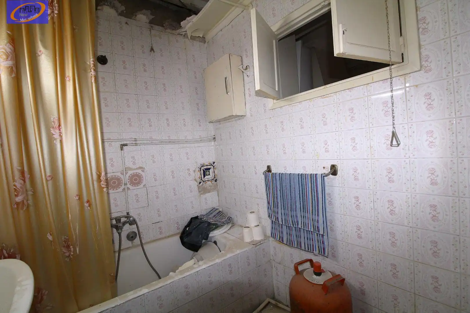 Bathroom of Houses for sale in Utiel