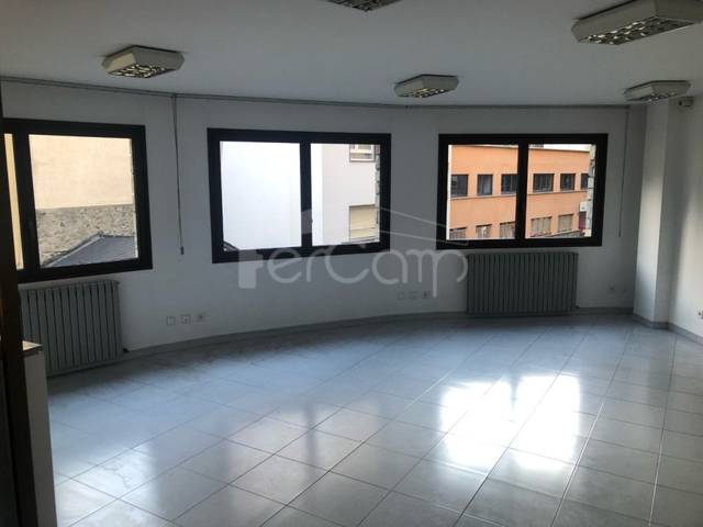 Oficina en Alquiler en N/A en Centro