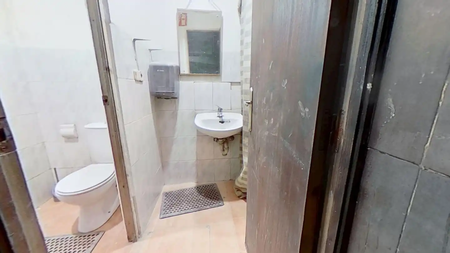 Badezimmer von Geschaftsraum zur Miete in Madrid