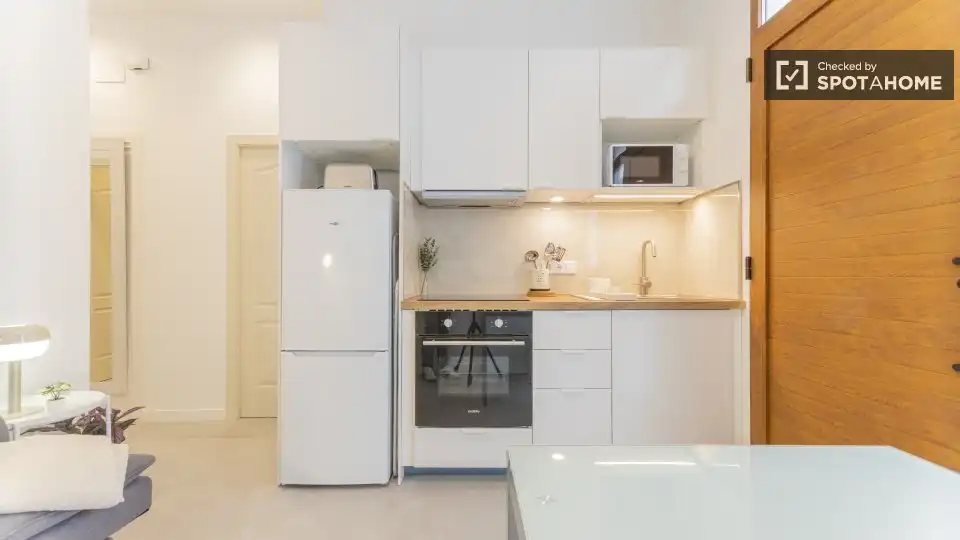 Küche von Wohnung zur Miete in Valencia mit Klimaanlage, Heizung und Möbliert