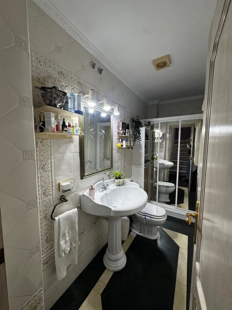 Baño de Casa o chalet en venta en Dos Hermanas con Aire acondicionado, Terraza y Trastero
