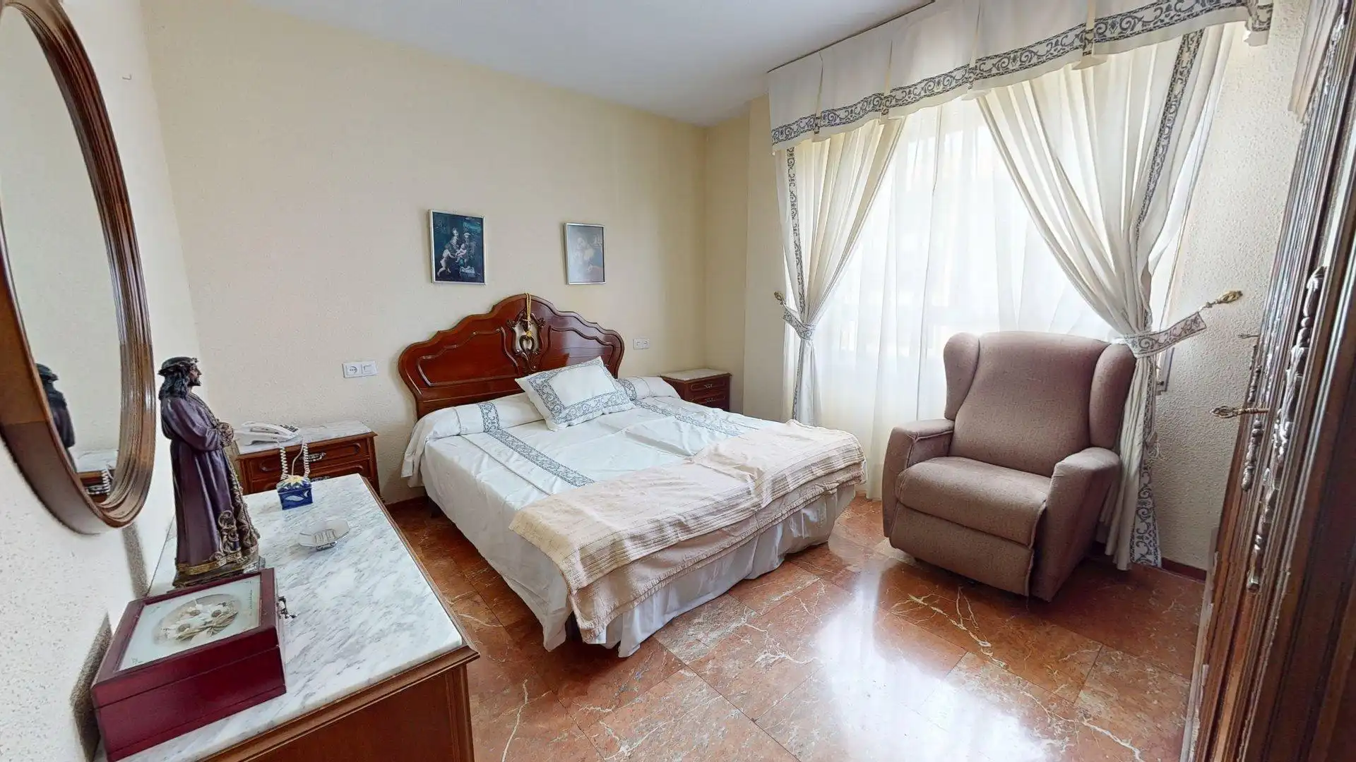 Habitación de Piso en venta en Córdoba con Aire acondicionado, Terraza y Trastero