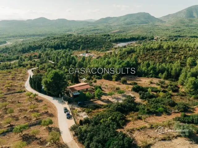 Casa o xalet en venda en Sierra Engarcerán amb Aire condicionat, Calefacció i Jardí privat