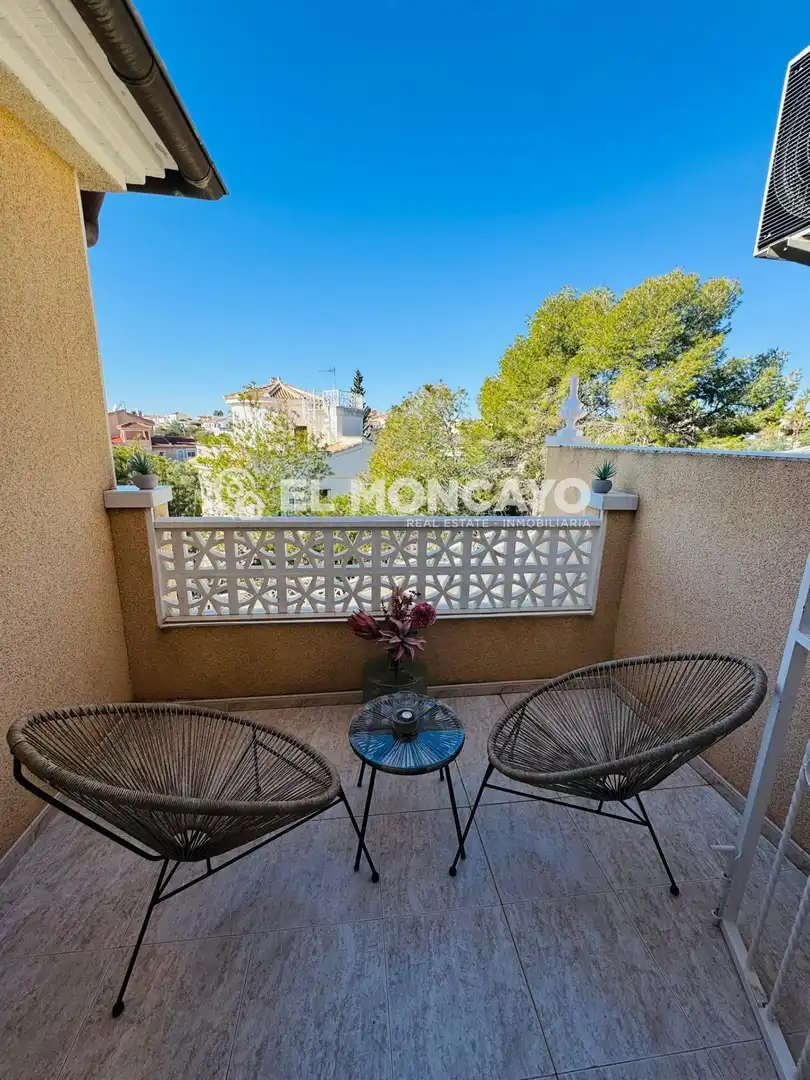 Terraza de Casa adosada en venta en Rojales con Aire acondicionado, Calefacción y Jardín privado