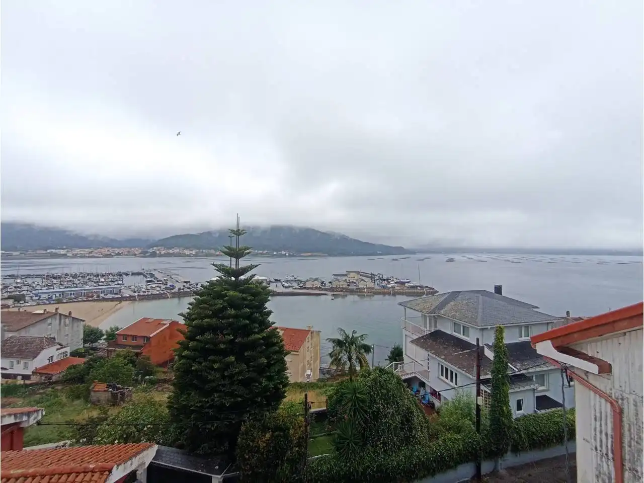Vista exterior de Piso en venta en Muros con Amueblado y Alarma