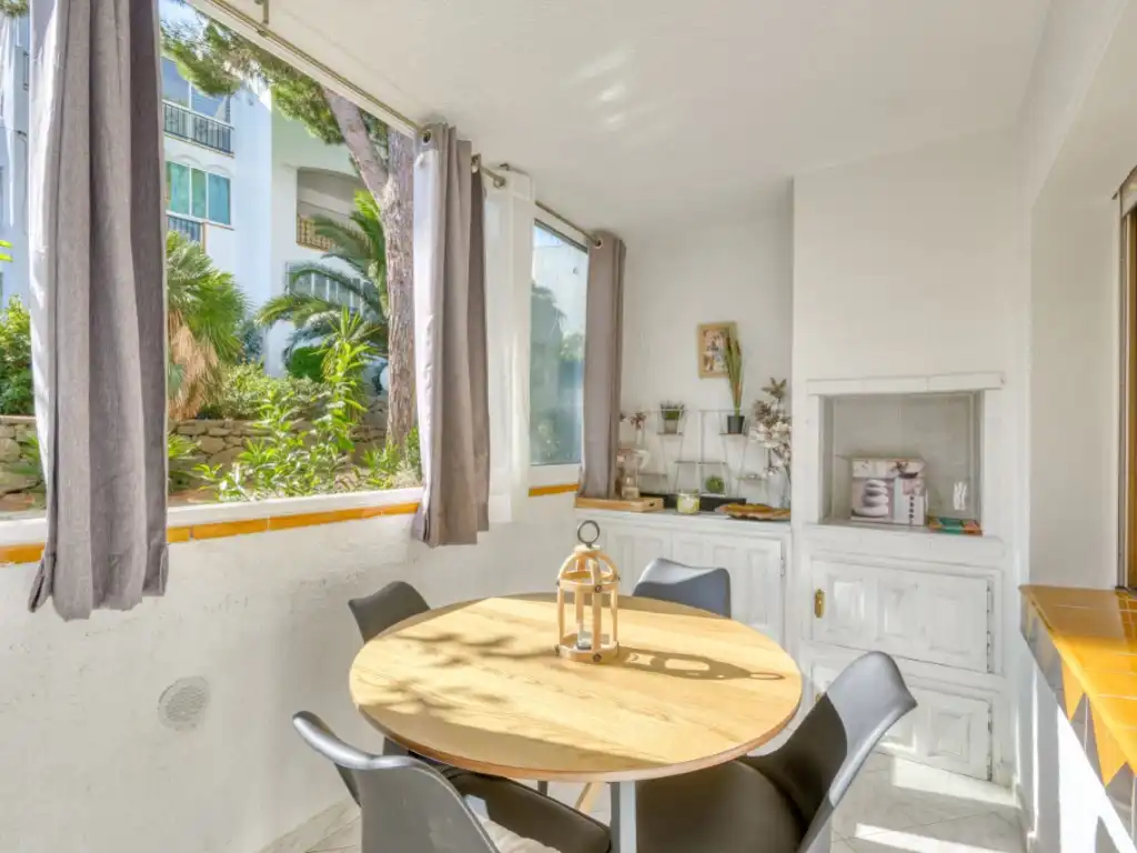 Piso con piscina en venta en Calle De Josep Carner 8, imagen 3