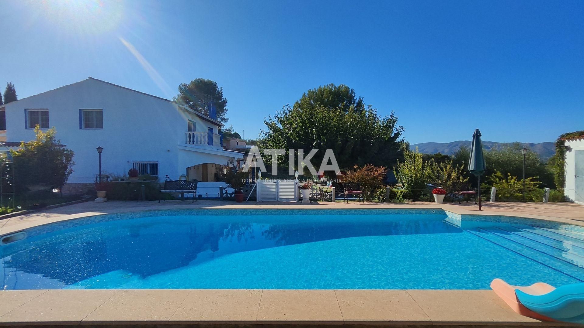 Vista exterior de Casa o xalet en venda en Ontinyent amb Aire condicionat, Calefacció i Jardí privat