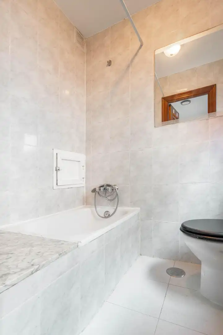 Bathroom of Buildings for sale in Langreo