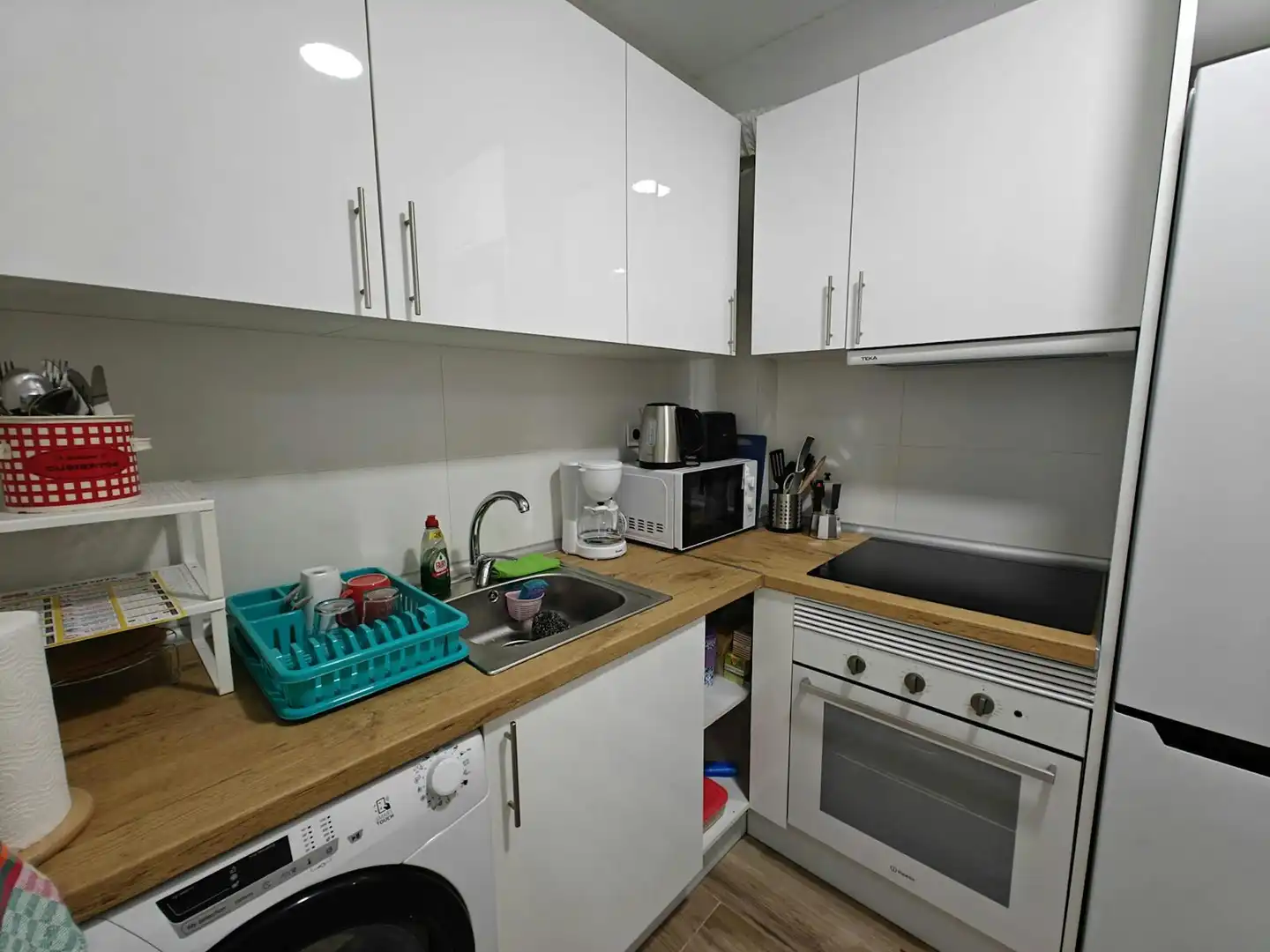 Kitchen of Flat for share in Madrid  with Heating and Washing machine