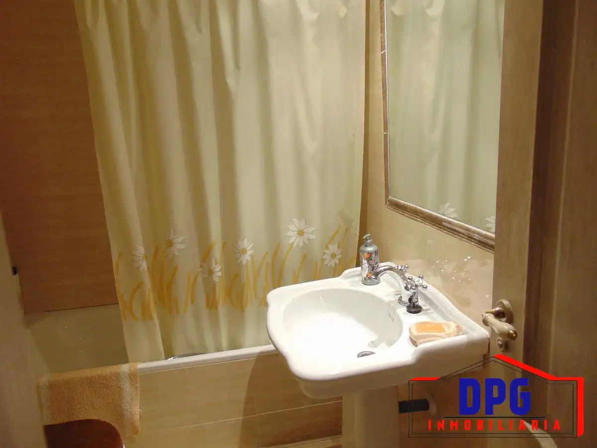 Baño de Apartamento en venta en Garrucha con Aire acondicionado, Terraza y Amueblado