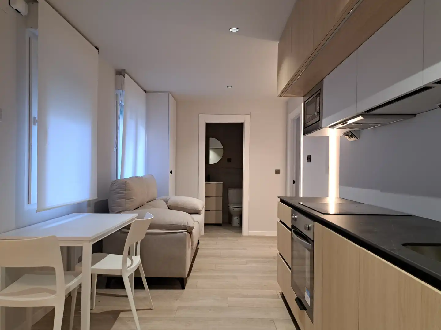 Cocina de Apartamento de alquiler en León Capital  con Parquet, Amueblado y Horno