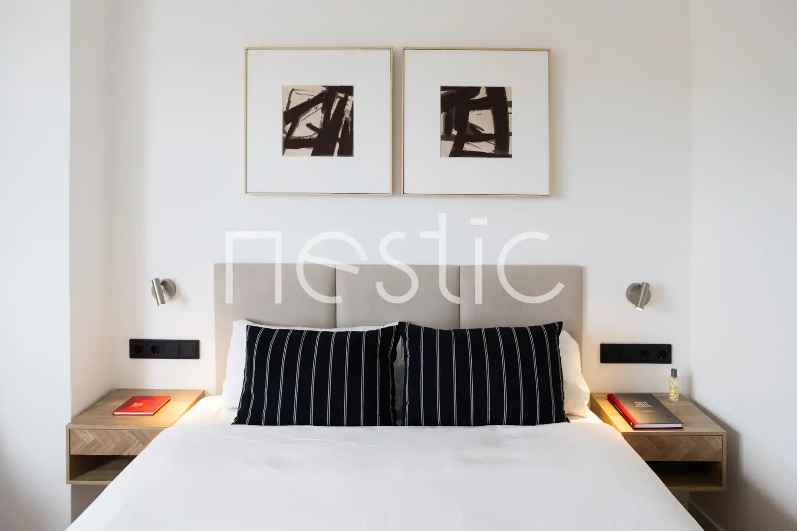 Dormitori de Apartament de lloguer en Madrid amb Aire condicionat, Calefacció i Moblat