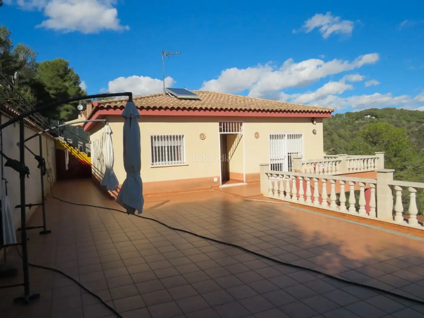 Casa con jardín en venta en Carrer los Abetos 11