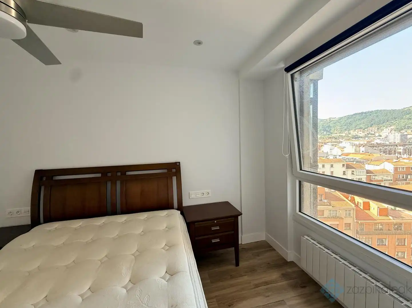 Bedroom of Flat for rent in Bilbao   with Heating and Furnished