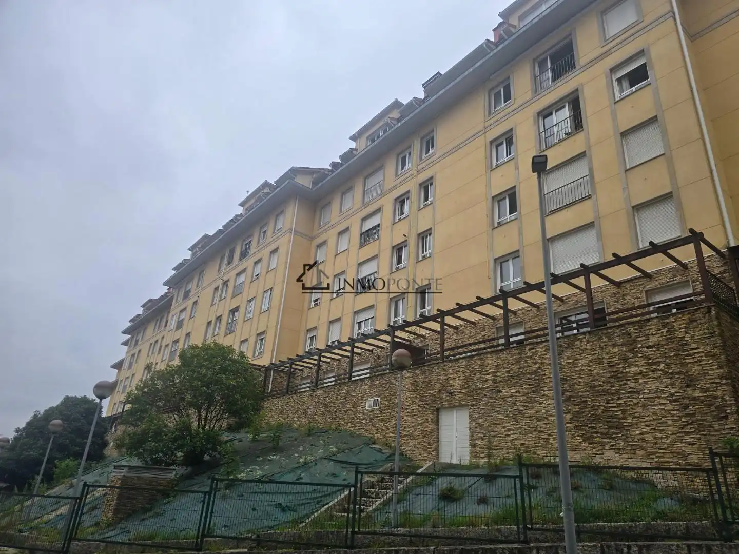 Vista exterior de Piso en venta en Poio con Calefacción, Terraza y Trastero